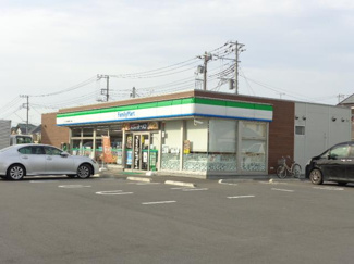 【周辺】 | 仮）阿見町うずら野新築アパート | ファミリーマートフレスト阿見本郷一丁目店まで1,611ｍ