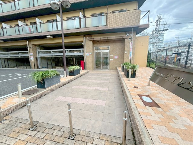 STUDENTピアレゾンのエントランス