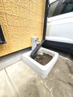 【庭】 | 越谷市大泊 ハウスメーカー施工 中古戸建 | お庭には立水栓があるので、色々な活用が可能です