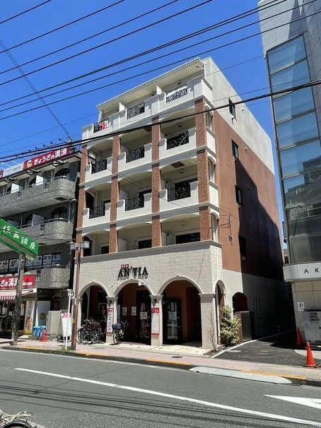 レーヴエスチュエールⅦの外観