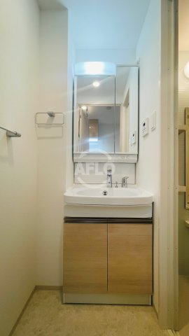 Alivis福島海老江（旧：フォーリアライズ福島ルノン）の洗面所|フォーリアライズ福島ルノン　独立洗面台