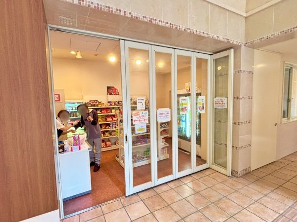 マンション内にはミニショップがございます