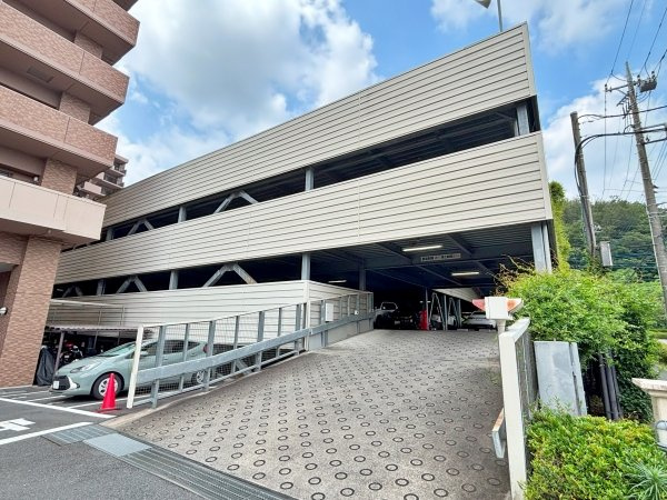 駐車場は自走式となっていますので、大変便利です