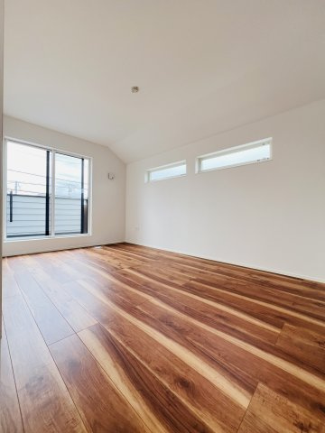  EAVE EDGE｜光と風を遊ぶ、片瀬の家の洋室