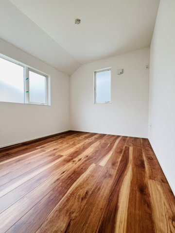  EAVE EDGE｜光と風を遊ぶ、片瀬の家の洋室