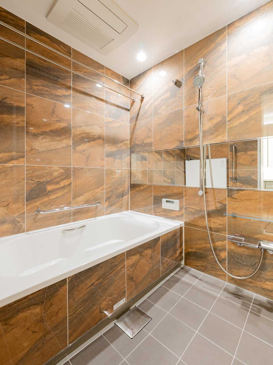 新宿区片町の賃貸マンションの浴室