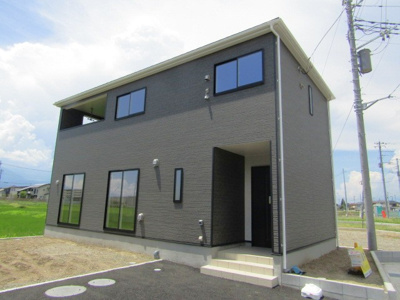 【外観】 | クレイドルガーデン昭和町西条第3　2号棟 | 建物外観を気になさる方へ、見た目の良い物件です