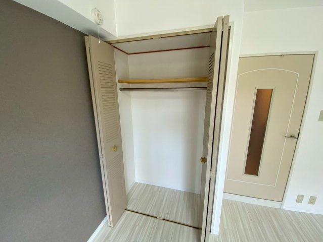 シャトラン弓木壱番館の収納