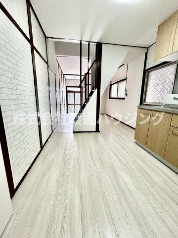 岡山リノベテラスの居間・リビング