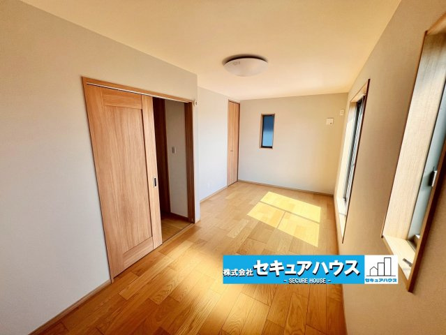 【今からご案内可能】名古屋市緑区大高町大平戸 D棟の洋室|事前予約にて現地ご見学いただけます！お気軽にお問い合わせください♪
■株式会社　セキュアハウス　豊明支店■
住宅ローンに強く、知識、経験豊富なスタッフ在籍
お客様に寄り添い、ご成約後もサポート致します