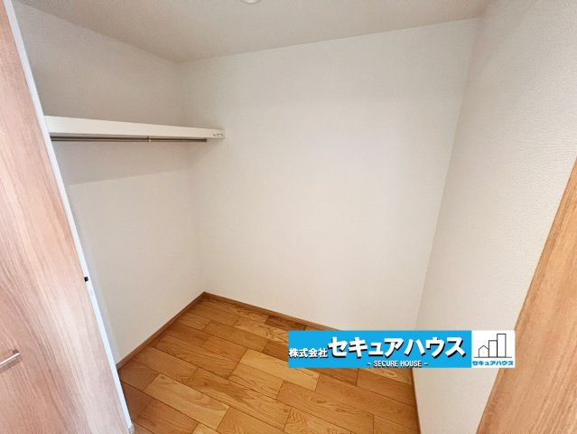 【今からご案内可能】名古屋市緑区大高町大平戸 D棟の収納|事前予約にて現地ご見学いただけます！お気軽にお問い合わせください♪
■株式会社　セキュアハウス　豊明支店■
住宅ローンに強く、知識、経験豊富なスタッフ在籍
お客様に寄り添い、ご成約後もサポート致します