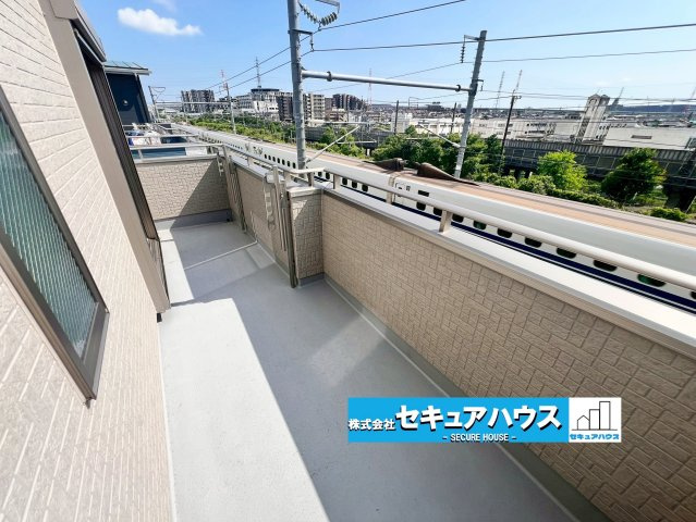 【今からご案内可能】名古屋市緑区大高町大平戸 D棟のバルコニー|事前予約にて現地ご見学いただけます！お気軽にお問い合わせください♪
■株式会社　セキュアハウス　豊明支店■
住宅ローンに強く、知識、経験豊富なスタッフ在籍
お客様に寄り添い、ご成約後もサポート致します