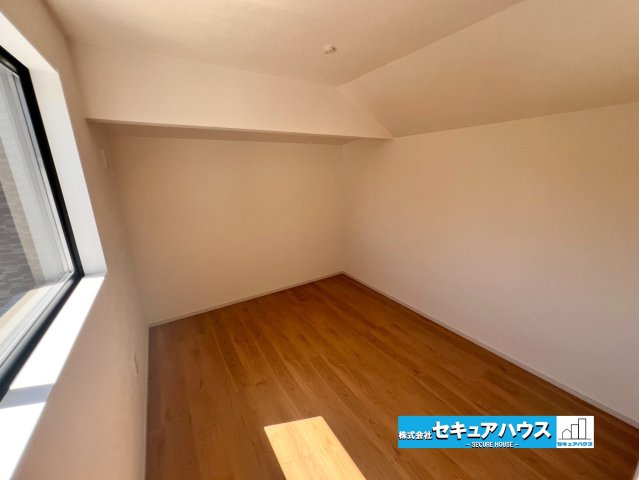 【今からご案内可能】名古屋市緑区神沢1丁目 全1棟の洋室|事前予約にて現地ご見学いただけます！お気軽にお問い合わせください♪
■株式会社　セキュアハウス■
住宅ローンに強く、知識、経験豊富なスタッフ在籍
お客様に寄り添い、ご成約後もサポート致します