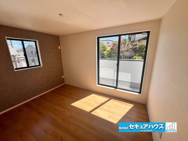 【今からご案内可能】名古屋市緑区神沢1丁目 全1棟の洋室|家族一人ひとりの大切なプライベート空間。趣味に合わせて使って頂けるようシンプルに仕上げてあります。暮らし心地を大きく左右する収納を、適材適所に配置し使い勝手を考慮しました。　