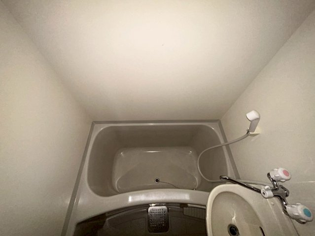 ドゥ・フェイト須磨の浴室