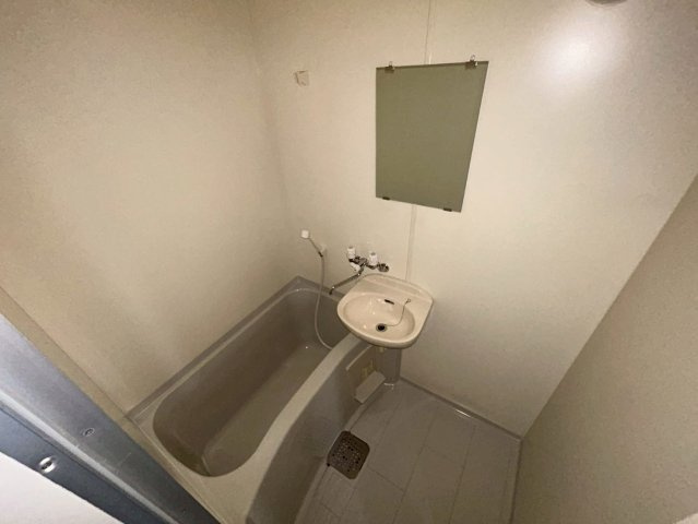 ドゥ・フェイト須磨の浴室