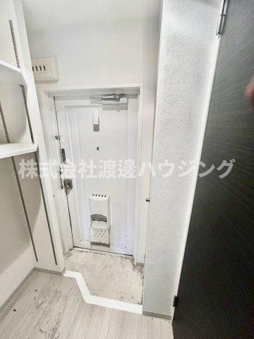 フラワーマンションの玄関