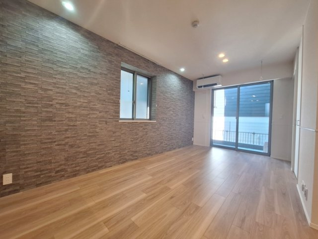クレスコート岸町の居間・リビング
