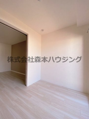 【洋室】 | 　サンフレンドコア | 個人の部屋や寝室として使える洋室です
