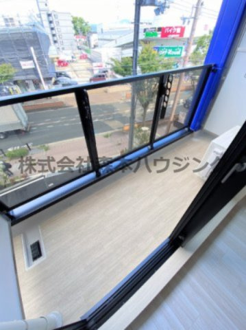 【バルコニー】 | 　サンフレンドコア | 陽当たり良好なバルコニーです