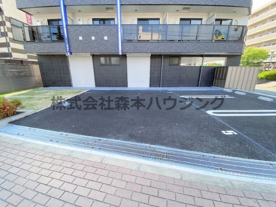【駐車場】 | 　サンフレンドコア | 駐車スペースもあります