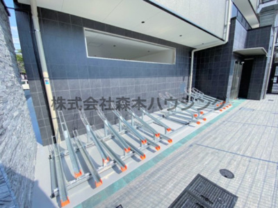 【その他共用部分】 | 　サンフレンドコア | 駐輪場です