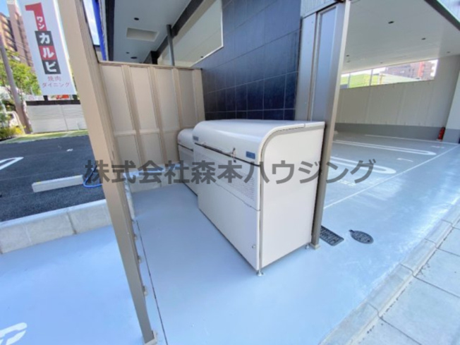 【その他共用部分】 | 　サンフレンドコア | 専用ごみ置き場です