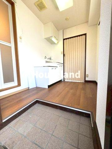 和歌山市堀止南ノ丁の賃貸マンションの玄関