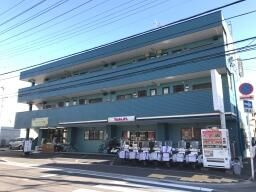 ピースファルハイツＩＩＩの外観