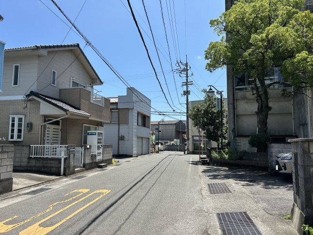 羽ノ浦町中庄神木中古戸建の前面道路含む現地写真