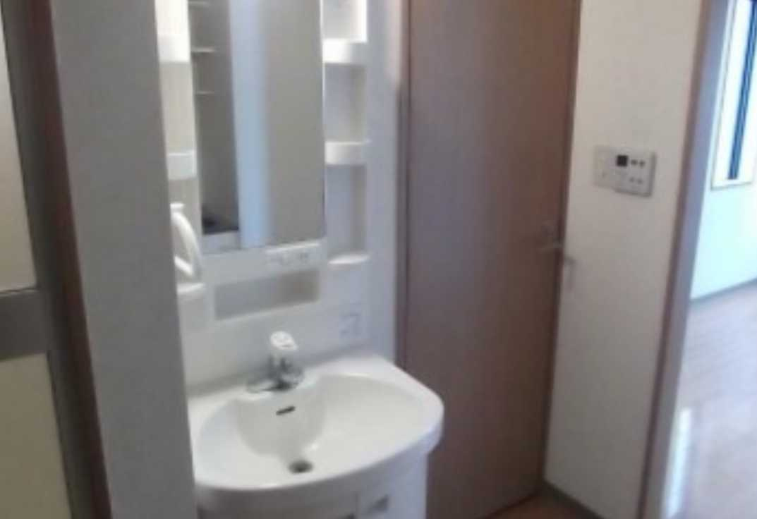 スクエアパーク　角部屋　オートロック　バストイレ別の洗面所