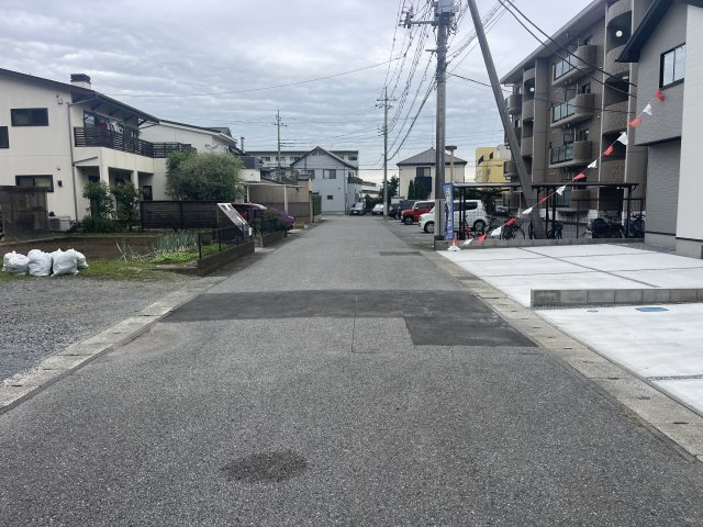 LIGARE宇都宮市西原町2期　新築一戸建ての前面道路含む現地写真|前面道路含む現地写真です