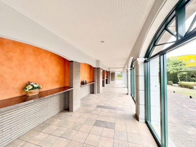 【エントランス】 | リビオ上野芝ガーデンンズ | エントランス内は高級感もありオシャレな作りとなっております♪