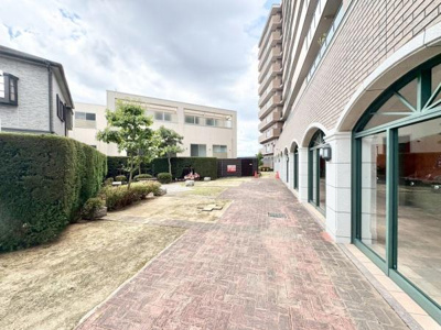 【その他】 | リビオ上野芝ガーデンンズ | お子様も嬉しい隣接敷地に公園有り♪