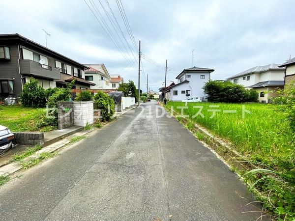 【前面道路含む現地写真】