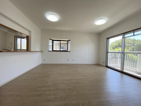 【居間・リビング】 | コンフォール学園緑が丘第2・27号棟