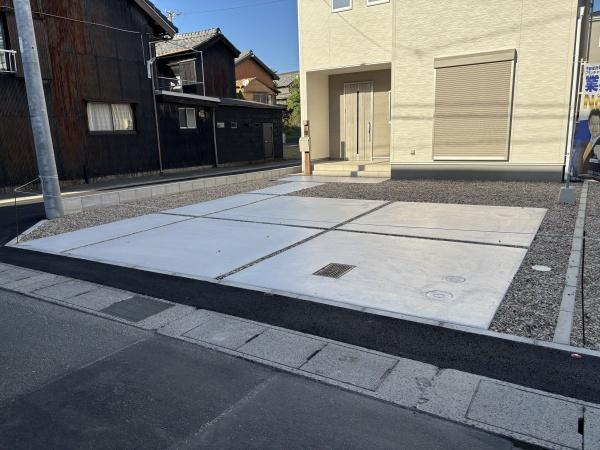 蒲郡市三谷町七舗58期　全4棟・2号棟の駐車場|広々２台駐車できます！