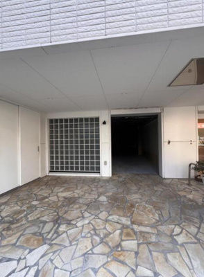 【玄関】 | ルイ・パシフィック