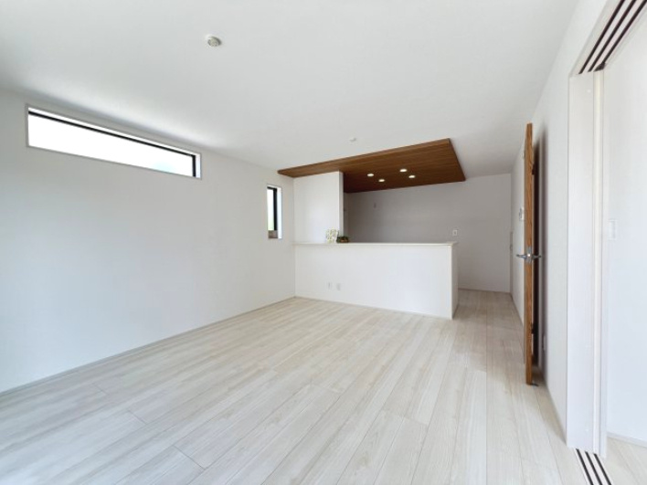 高浜市呉竹町3期　全3棟　3号棟の居間・リビング