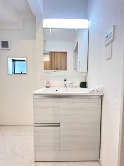 高浜市呉竹町3期　全3棟　3号棟の独立洗面台