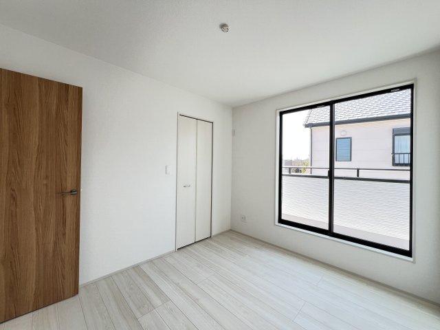 高浜市呉竹町3期　全3棟　3号棟の洋室|中5.25帖洋室