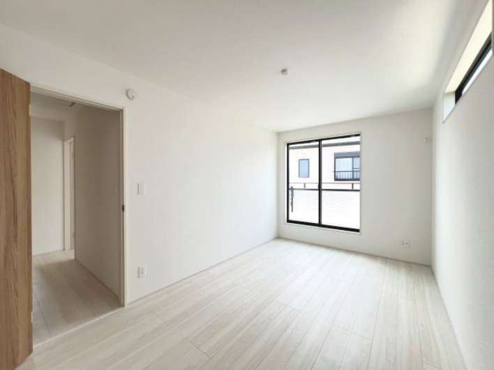 高浜市呉竹町3期　全3棟　3号棟の洋室|西7.5帖洋室