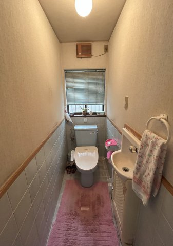 和泉市寺門町2丁目戸建のトイレ|１階トイレ