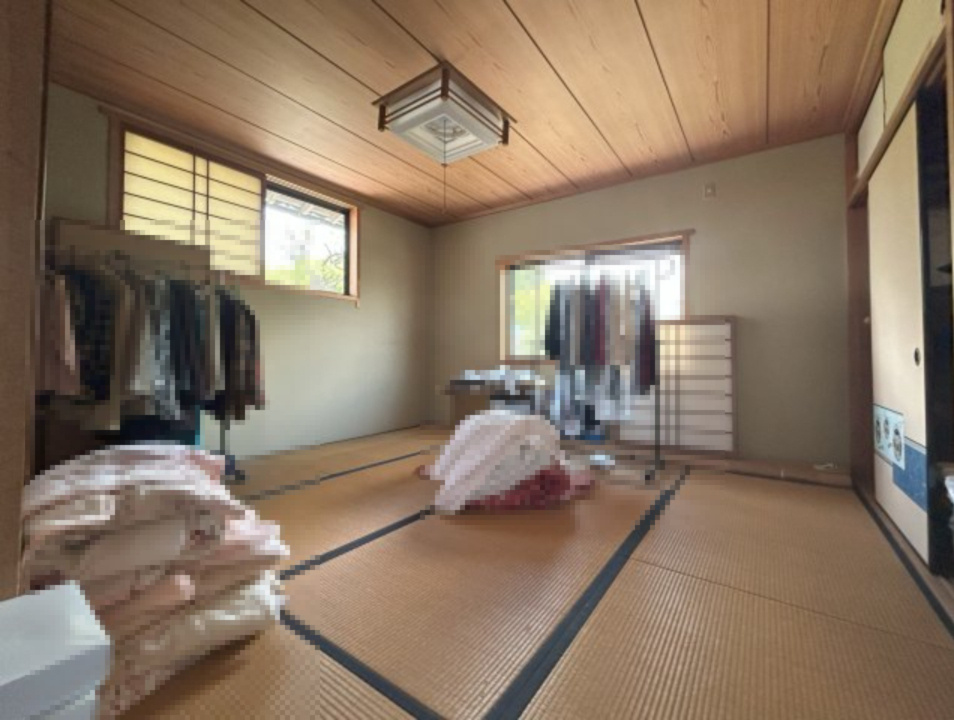 和泉市寺門町2丁目戸建の和室|２階和室　約9.6帖