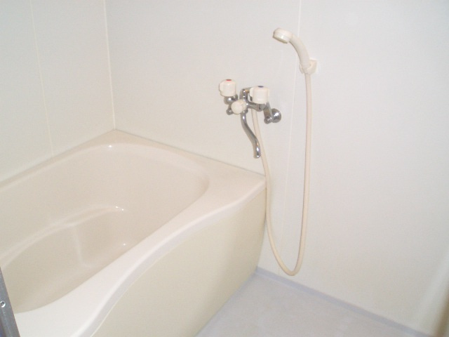 ノーブルハイム岡山の浴室