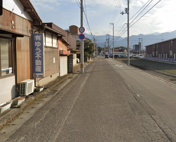 新須賀町1丁目　売土地の前面道路含む現地写真