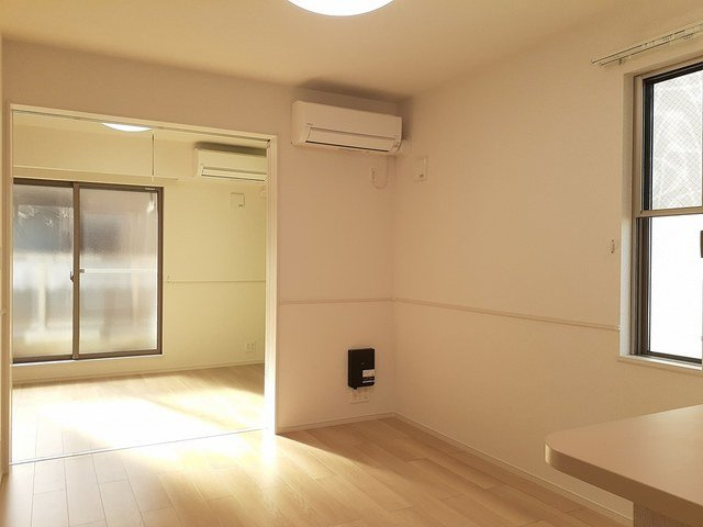 アルバ　八尾の居間・リビング