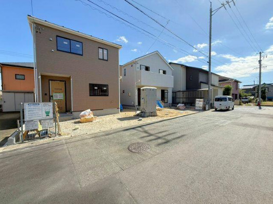 売新築戸建　中央区萩丘五丁目の前面道路含む現地写真