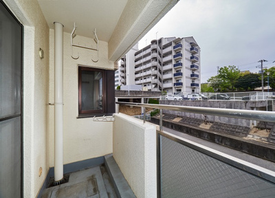 【バルコニー】 | コーポ大津和 | 南面バルコニー