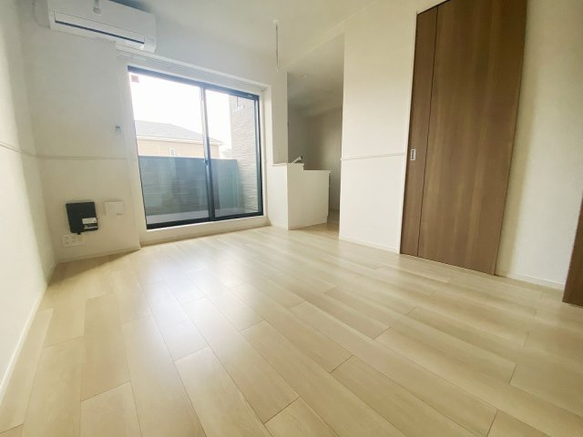 カーサ・プリートの居間・リビング|別号室の参考写真です。